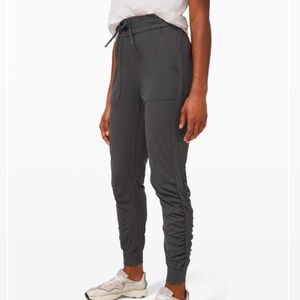 Lululemon studio jogger